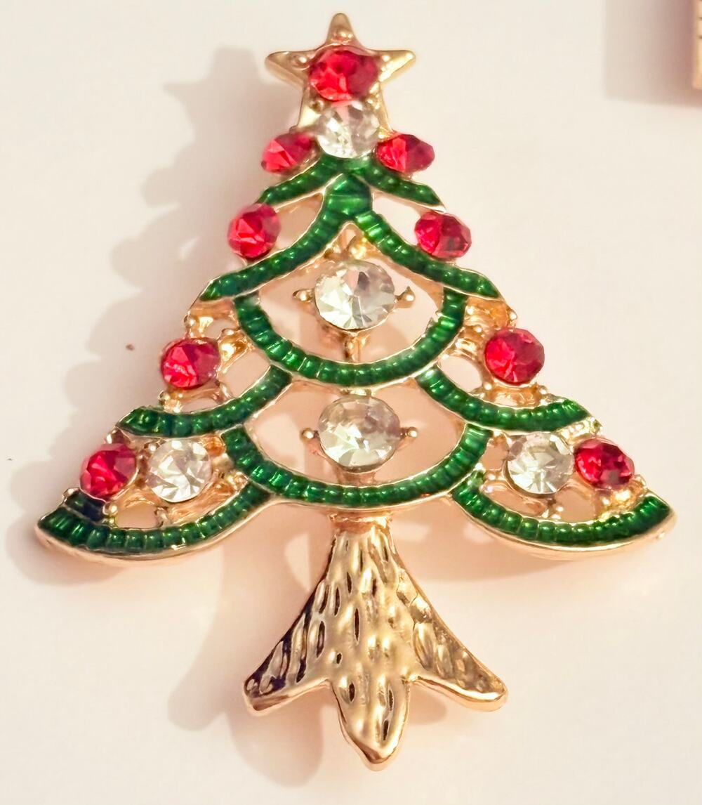 Vintage Christmas Tree Rhinestone Gold Tone Brooch